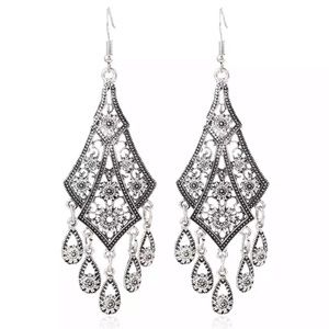 HOST PICK 💕 3 for $27 ❤️ Boho vintage earrings